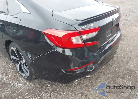 2018 Honda Accord Sport z USA, uszkodzony, nr VIN 1HGCV1F3XJA029976